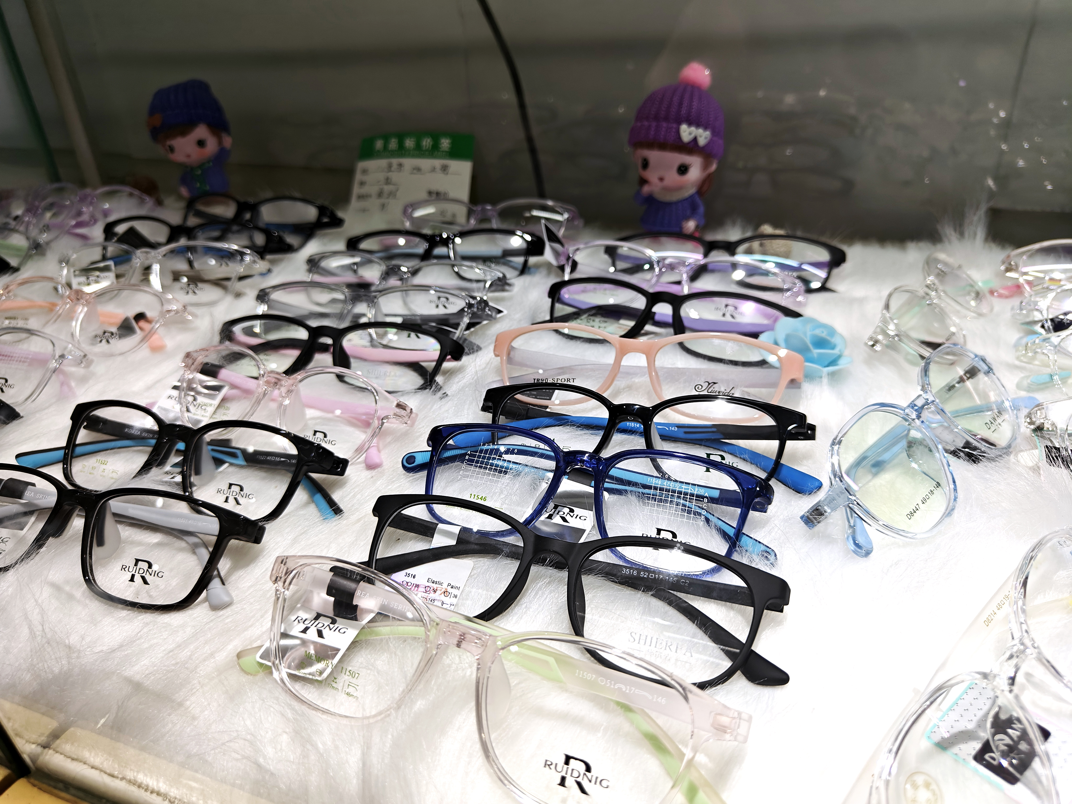 为什么新配的眼镜戴起来不舒服？